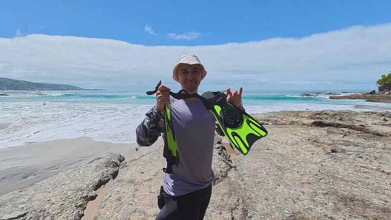 Load and play video in Gallery viewer, Hikeen Adjustable Short Snorkeling Fins with Mesh Bag
